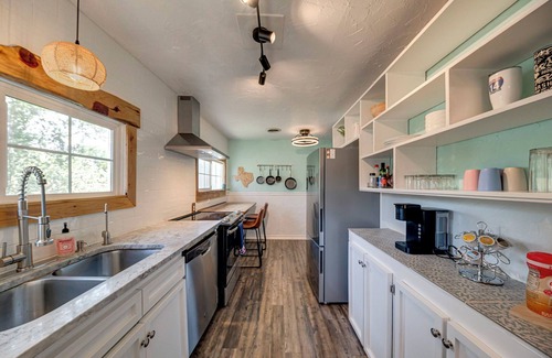Midland Casa | Historic 2-bedroom home in Central Midland