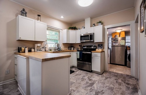 Cary Casa | Historic 2BR Retreat Walk to Eats Porch & Yard