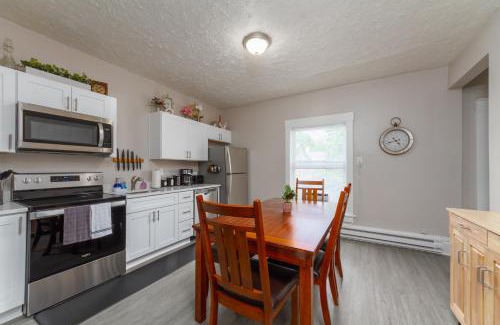 West Central Apartamento | Historic 3 Bed 1 bath Near Downtown Spokane
