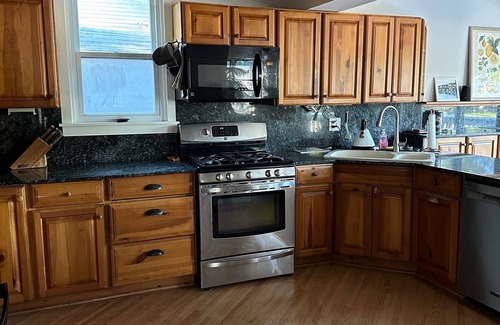 Algonquin Casa | Historic 3-bedroom house on the Fox River in Downtown Algonquin