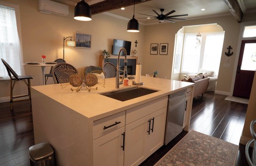 Old Town Casa | Historic 3-bedroom townhome in the heart of Old Town Tacoma with AC