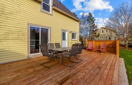 Holyrood Casa | Historic 3br W Modern Comforts In Holyrood