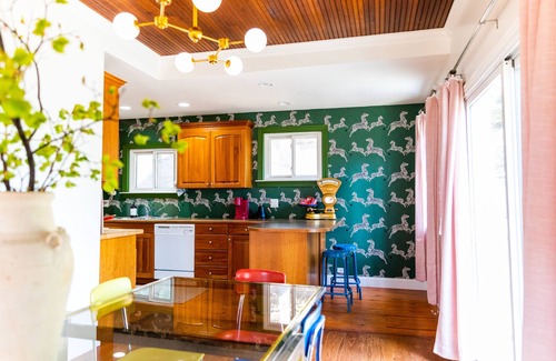 Clarkston Cabaña | Historic 4-bedroom cottage with modern updates.