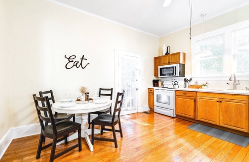 Lakeland Casa | Historic 5BR |4 King Beds | Walk to Florida Southern U | Private Deck | Near Lake Hollingsworth!