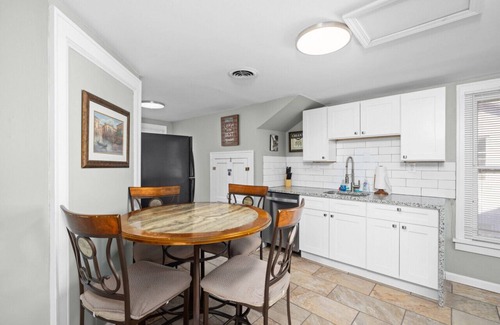 St. Charles Historic District Casa | Historic 5th Street House - Fully Rehabbed # 2