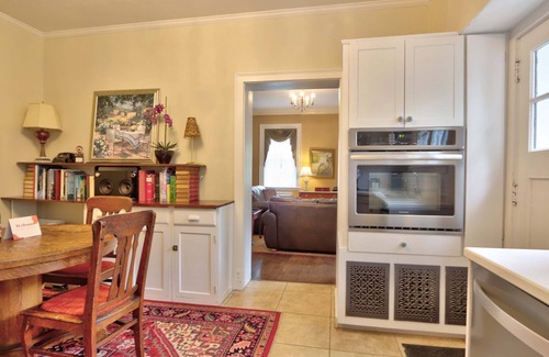 Geneva Casa | Historic 98: Game room, fire pit and dog friendly!