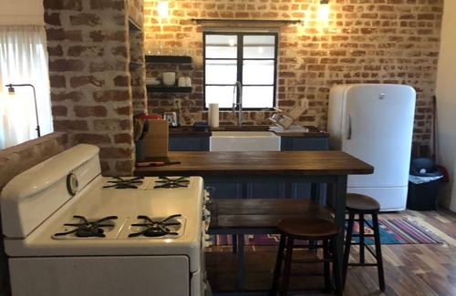 Blenman-Elm Casa | Historic Adobe One-Bedroom House Near University