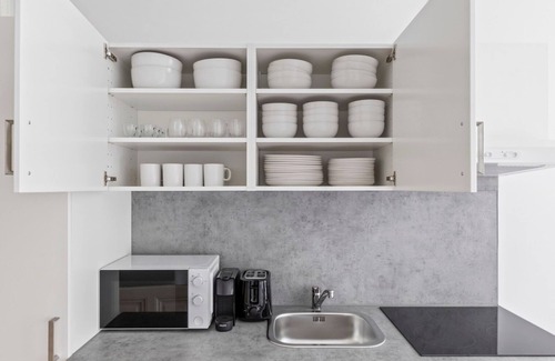 Roßau Apartamento | Historic Alsergrund 2BR, nr Donaukanal, by Blueground