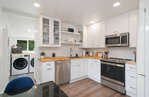 Neahkahnie Beach Cabina | ☀️Historic and Charming Beach Cottage.Beautifully Renovated! Easy walk to beach