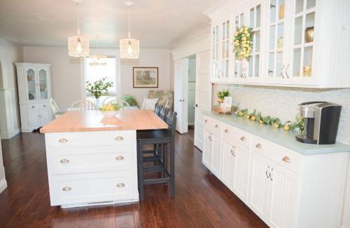 Idaho Falls Casa | Historic and Charming Birch House