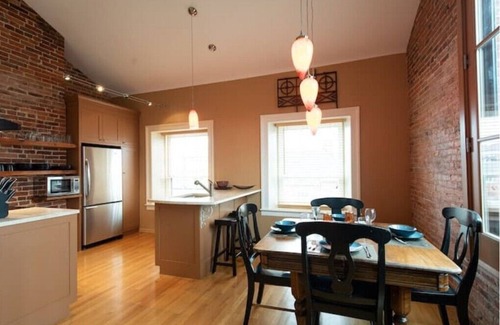 Kingston Apartamento | Historic Apartment Downtown Kingston