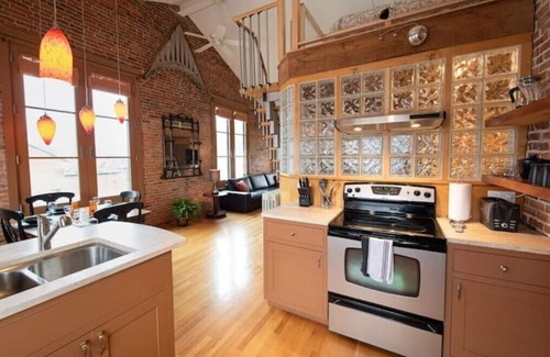 Kingston Apartamento | Historic Apartment Downtown Kingston