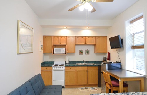 Seward Apartamento | Historic Apartment in Downtown Seward