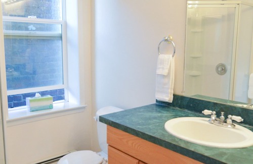 Seward Apartamento | Historic Apartment in Downtown Seward