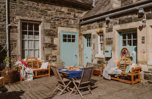 Stranraer Cabaña | Walled Garden Heritage Coachman's Cottage en una finca privada de 2000 acres junto al mar