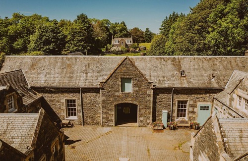 Stranraer Cabaña | Walled Garden Heritage Coachman's Cottage en una finca privada de 2000 acres junto al mar