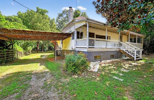 Athens Casa | Historic Athens Home with Location & Comfort home