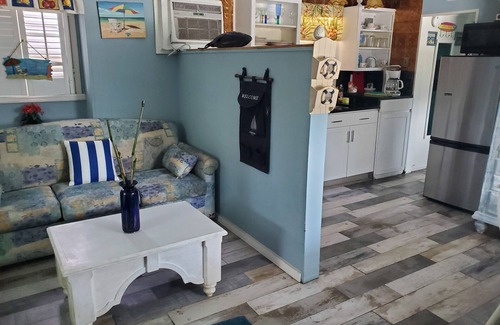 Clearwater Beach Cabaña | Histórico Beach Cottage pasos de la playa. ¡Mascota amigable!