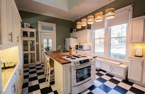 Ferndale Casa | Historic Beauty in WLR