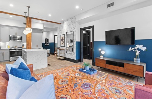 Arts/Warehouse District Hotel | Historic Building with Rooftop Pool – Walk to French Quarter