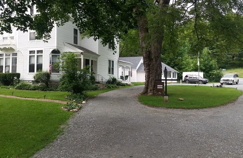 Pownal Casa | Histórico c. 1880 Victorian MA / VT frontera cerca de Williams College MassMoCA Freshgrass