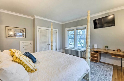 Cadillac Casa | Historic Cadillac Home in Great Central Spot!