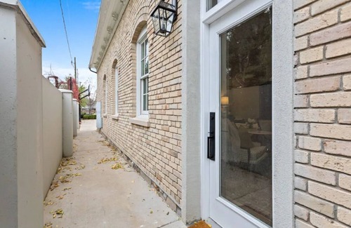 Riverton Casa | Historic Carriage House