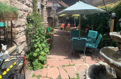 City Park West Apartamento | Historic Carriage House Guest Suite WalkScore 91