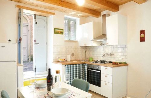 Lapedona Casa | [Historic Center] A/C e WiFi in the Heart of Le Marche region