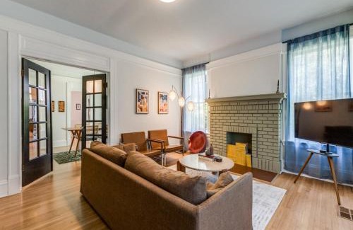 Old East Dallas Apartamento | Historic Central Dallas Apartment - Modern & Roomy