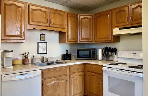 Meadville Apartamento | Historic Central Downtown Apartment Close to Allegheny