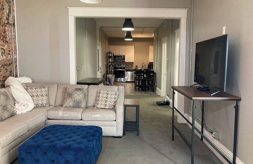 Albert Lea Apartamento | Historic Charm- 2 bedroom apartment, downtown Albert Lea