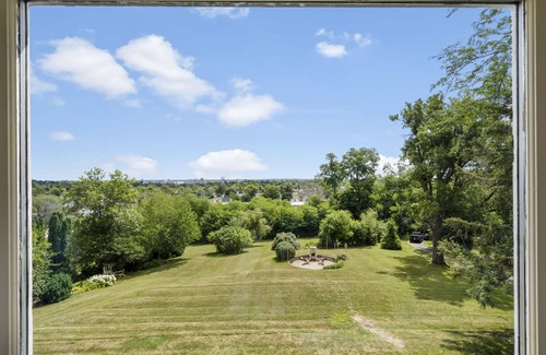 Cedar Rapids - Iowa City Casa | Historic Charm at Richmond Hill