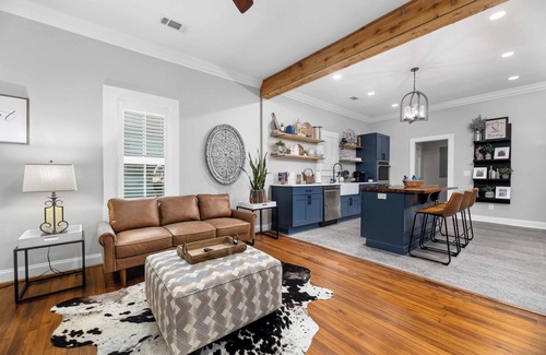 Columbus Casa | Historic Charm Bibb City Mill House ~ River Walk, Event Center, Veteran Owned