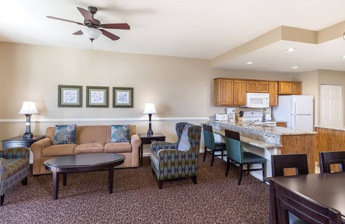 Williamsburg Complejo | Historic Charm Meets Modern Comfort at Wyndham Governor's Green Resort -2 Bd Dlx
