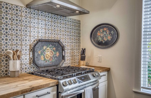 Brenham Casa | Historic Charm Meets Cozy Comfort in Downtown Brenham