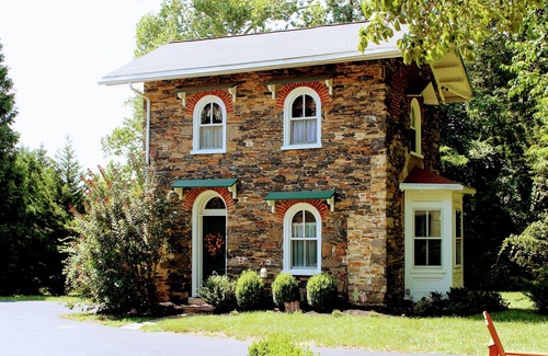 West Chester Cabaña | Cottage en West Chester PA - a dos millas de la ciudad.
