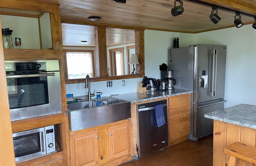 Searsport Cabaña | Historic cottage in seaside village of Searsport. Pet friendly!
