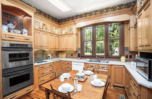 Springfield Casa | Historic country 5 BR estate in Springfield; near Nashville, Clarksville