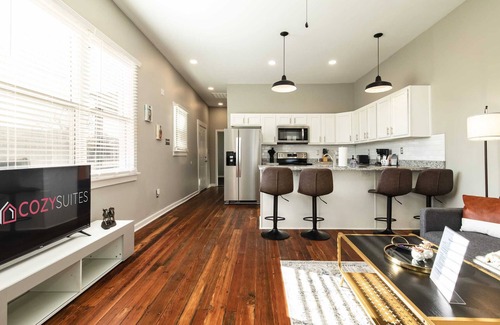 Merriwether Apartamento | Historic CozySuites 4BR 2BA