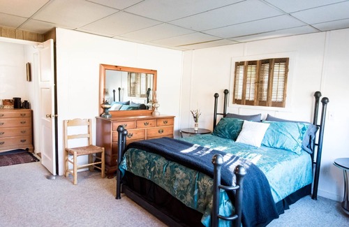 Congress Otro | Historic Date Creek Ranch -Horse stalls available-