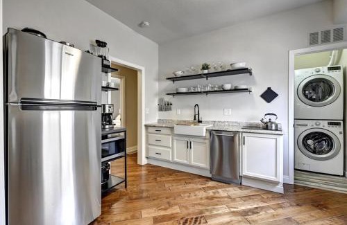 Central Colorado Springs Casa | Historic Downtown Trails & Park
