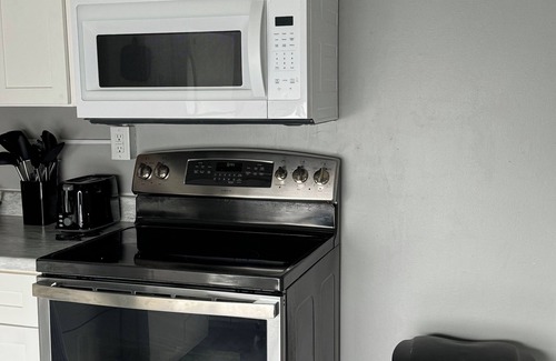 Morgantown Apartamento | Historic Downtown Apt steps from eateries & WVU