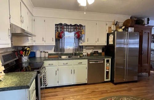 Bell Buckle Casa | Historic downtown Bell Buckle! Southern Charm Guest House