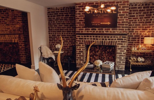 Beach Institute Apartamento | Historic Downtown Chic - Award Winning Renovation in Enchanting Savannah
