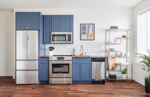 West Main Historic District Apartamento | Historic Downtown flat with amazing River views! Hosted by Stay@713