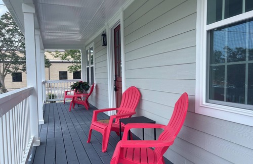 Smithfield Casa | Historic Downtown Gem, 7 mins to Premium Outlets