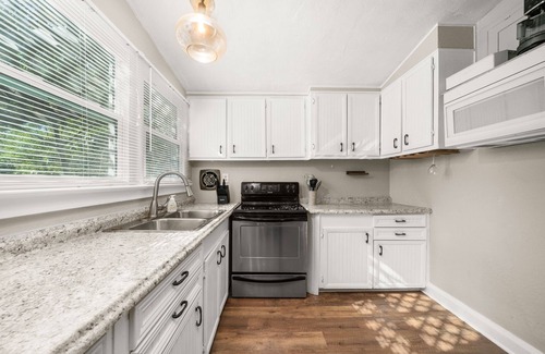 Sebring Casa | Historic Downtown Sebring 3 Bdrm + 2 Bath + Office
