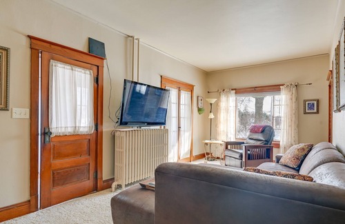 Eau Claire Casa | Historic Eau Claire Home w/ Porch + Sunroom!