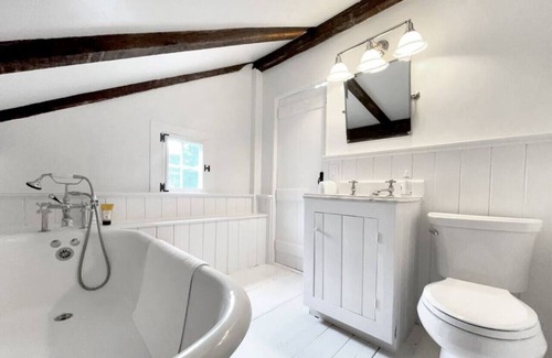 West Cornwall Casa | Historic Estate - 5 min to Mohawk Mt Ski Resort